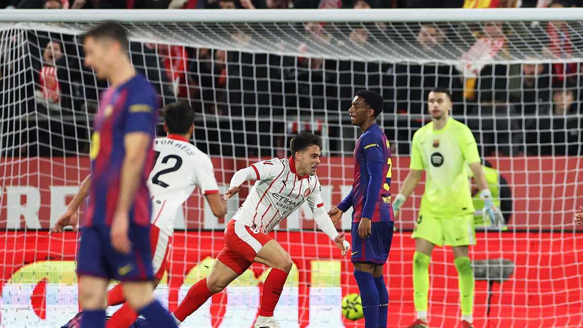 من المستحيل أن ننافس مع هؤلاء الحكام.. تصريحات نارية من بيكيه بعد خسارة برشلونة 