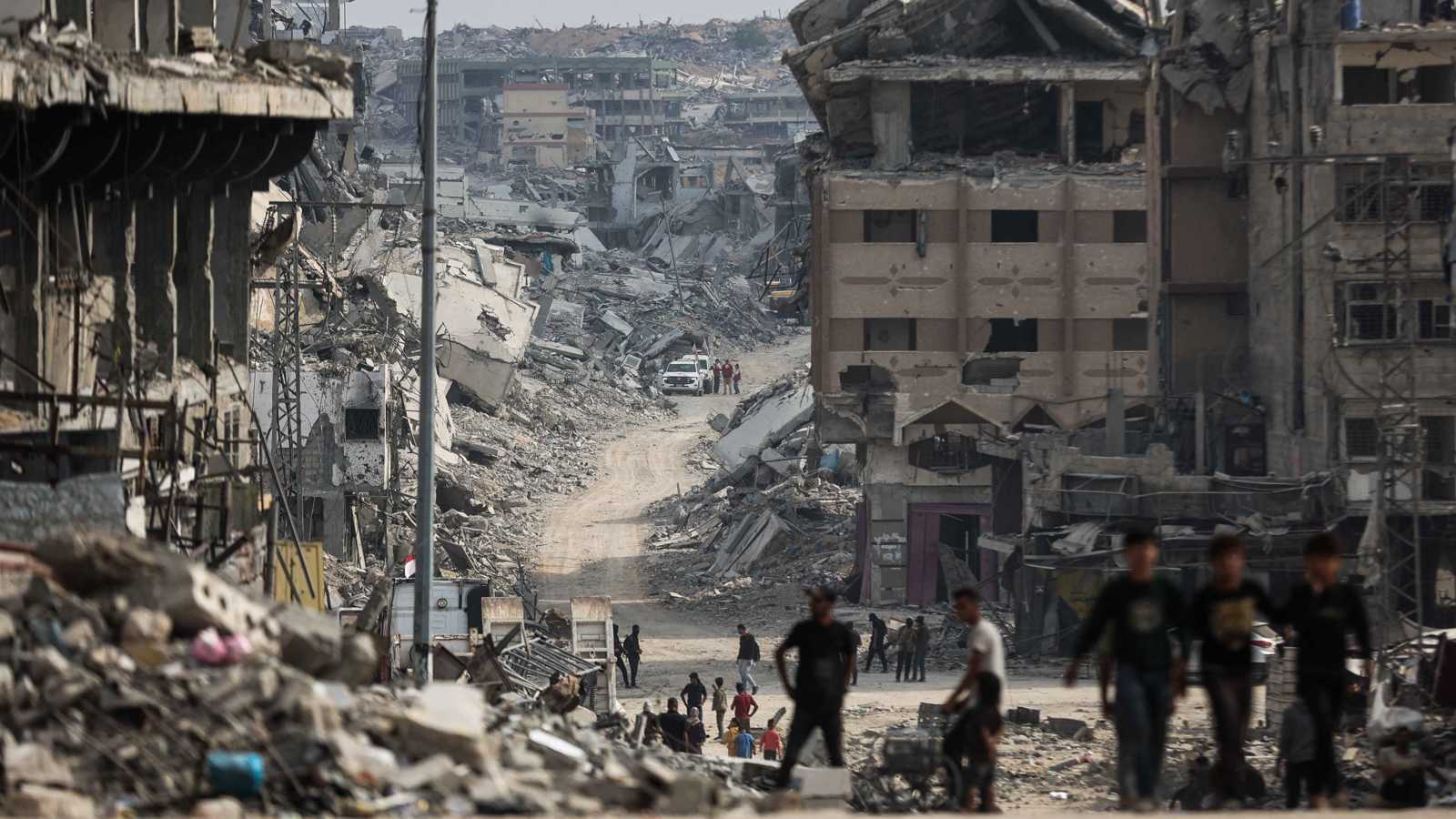 الحكومة الفلسطينية تعمم البرنامج التنفيذي لخطة إعمار غزة على المانحين