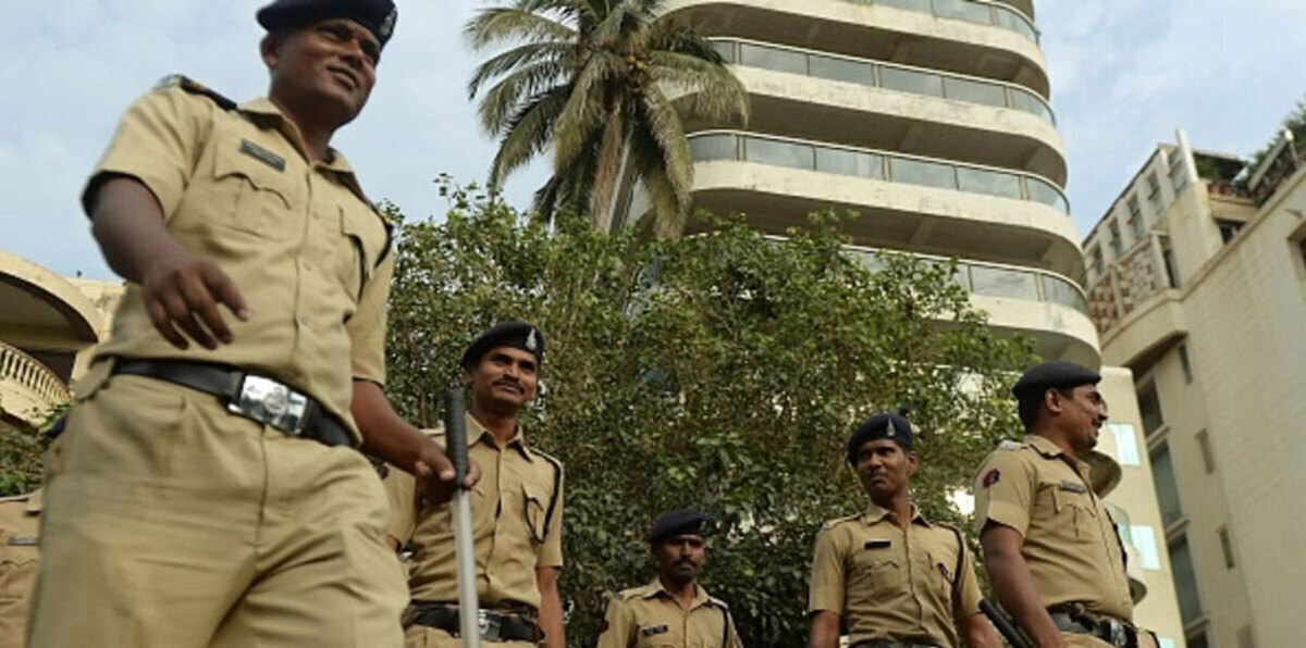 إلقاء امرأة من سيارة في ضواحي نيودلهي بعد اغتصابها جماعيًا 