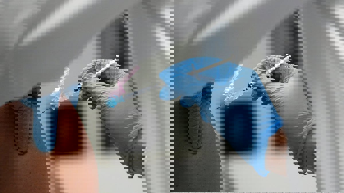 5 أطعمة فعالة لتخفيف الآثار الجانبية للقاح كورونا