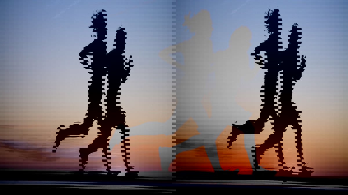 رياضة الصباح تساعد النساء على حرق دهون البطن