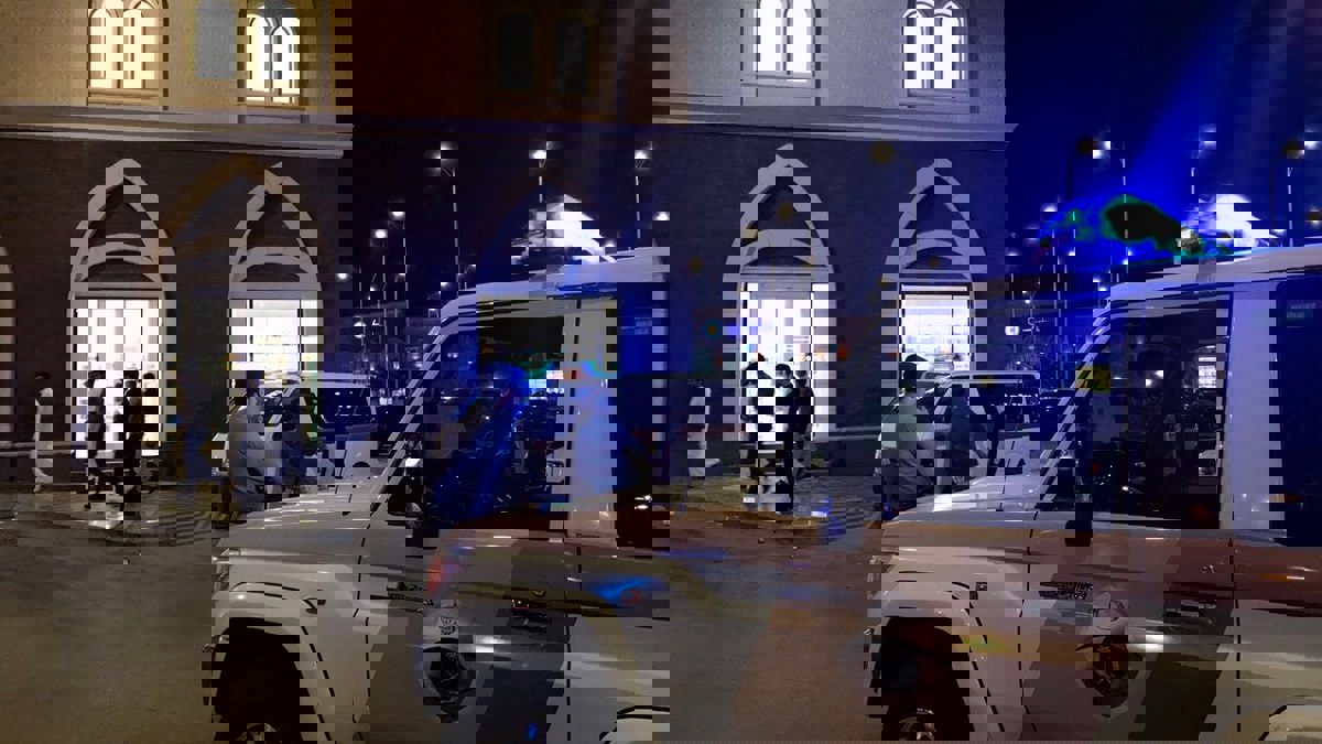 شرطة مكة توضح حقيقة تعرض بنك الرياض بجدة لجريمة سطو (فيديو)