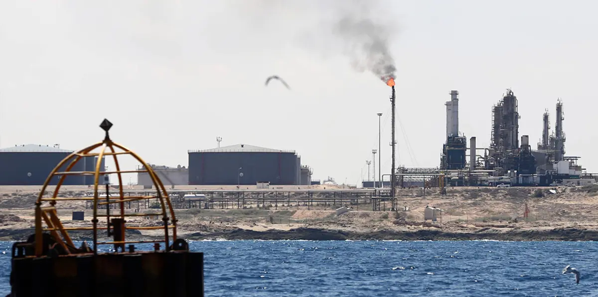 "النفط الليبية" تطالب الجضران بالانسحاب من ميناءي رأس لانوف والسدرة