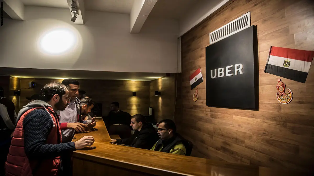 مصر.. أوبر تطلق خدمة حجز حافلات في القاهرة‎