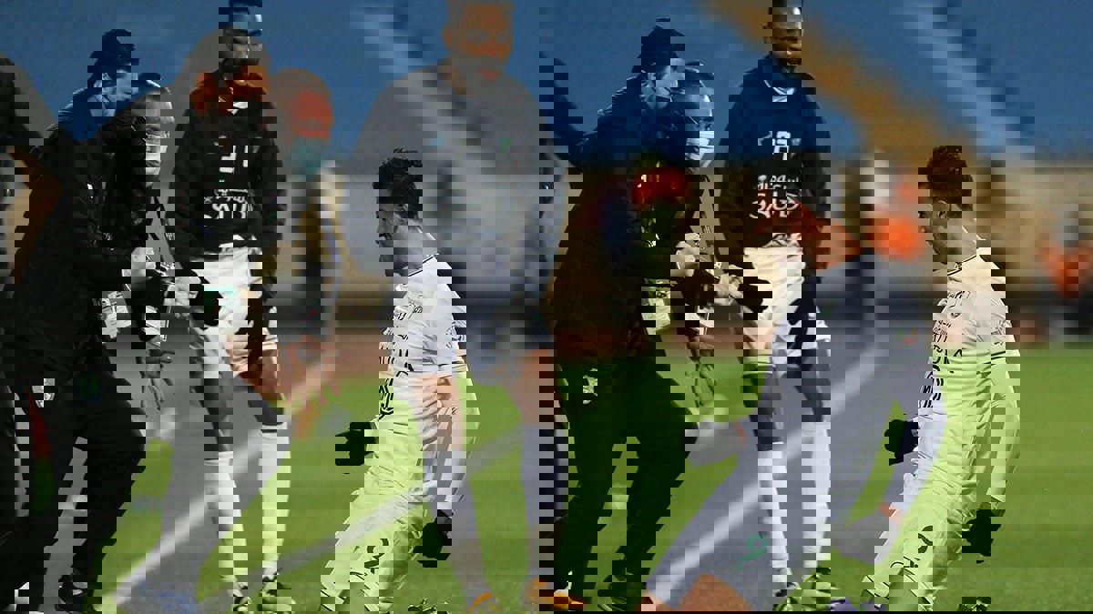 الأهلي السعودي يتوصل إلى اتفاق مع عمر السومة لتجديد تعاقده