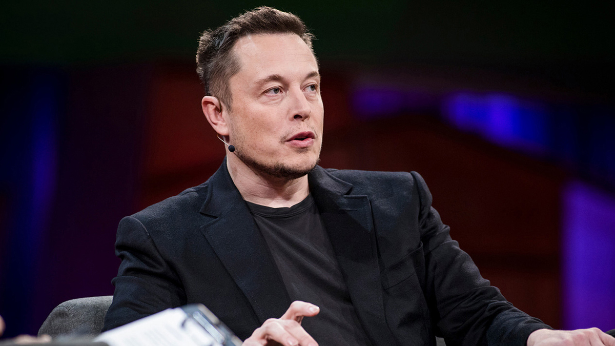 ماسك يهدد بنقل شركة تيسلا إلى خارج ولاية كاليفورنيا