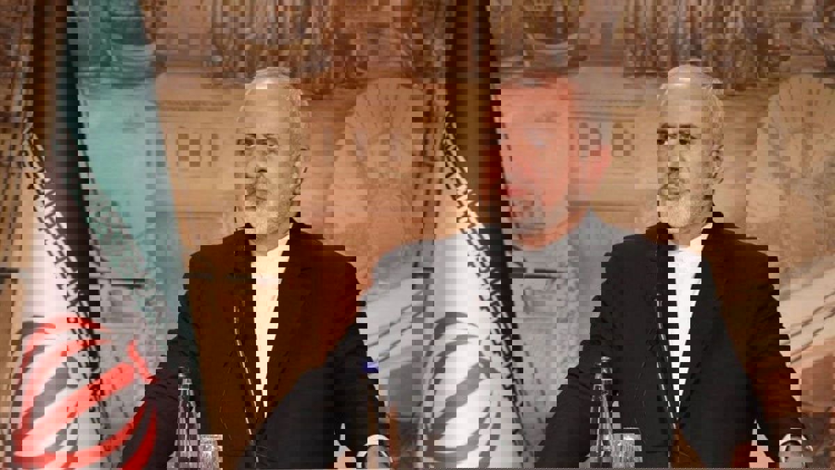 تخبط إيراني.. ظريف: خامنئي حظر امتلاك الأسلحة النووية بـ"فتوى"