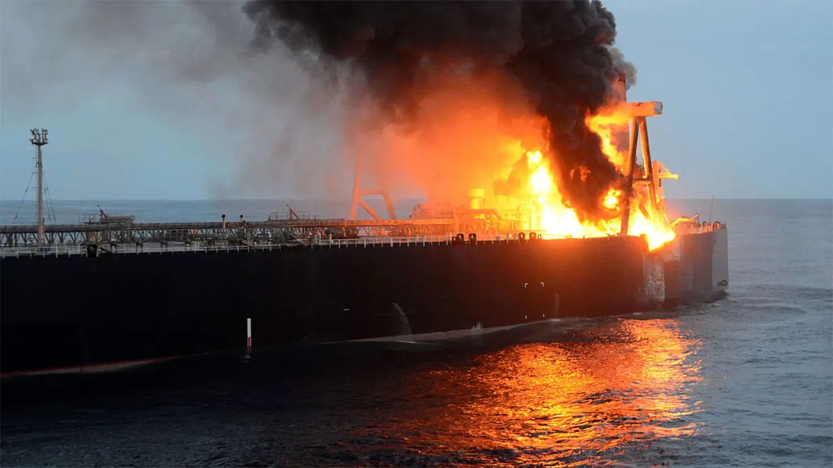 "لوفيغارو": حرب بحرية سرية متصاعدة بين إيران وإسرائيل