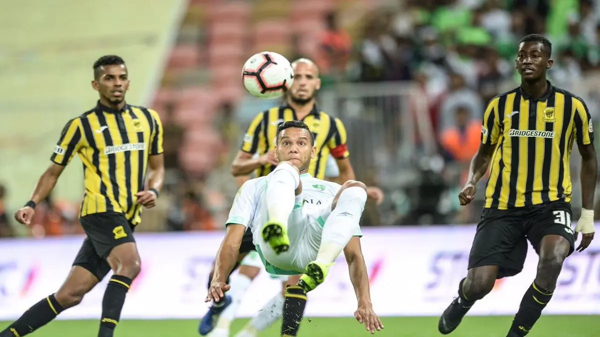 النادي الأهلي يقهر الاتحاد ويحرمه من أول فوز في الدوري السعودي (فيديو)