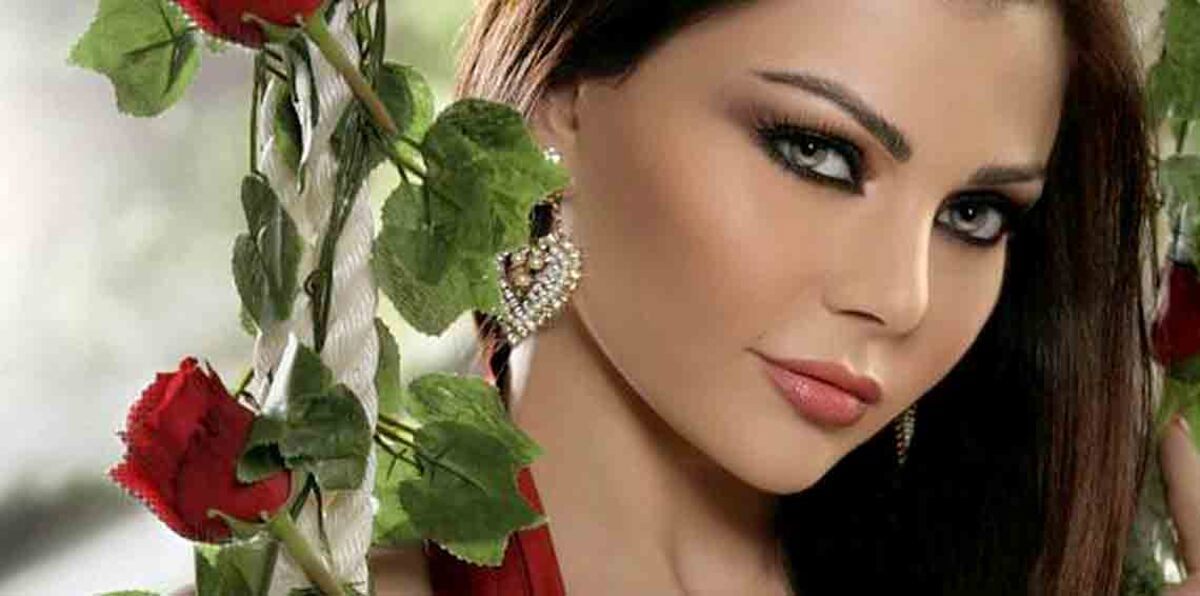 هيفاء وهبي تطل على جمهورها بمايوه مثير  (صور)