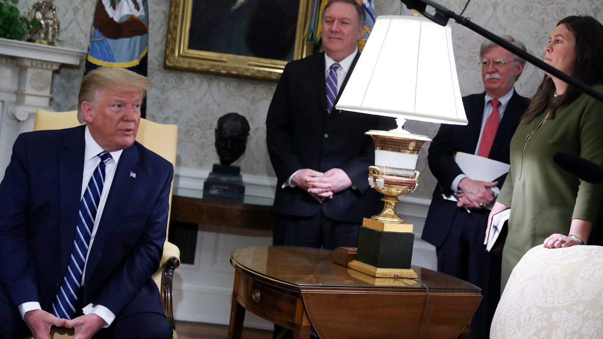 "نيويورك تايمز": ترامب تراجع عن تنفيذ ضربات ضد إيران بعدما وافق عليها