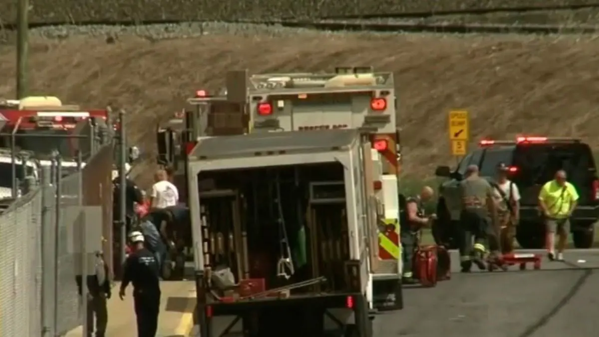 بنسلفانيا.. نجاة عاملين سقطا في حوض شوكولاته عملاق