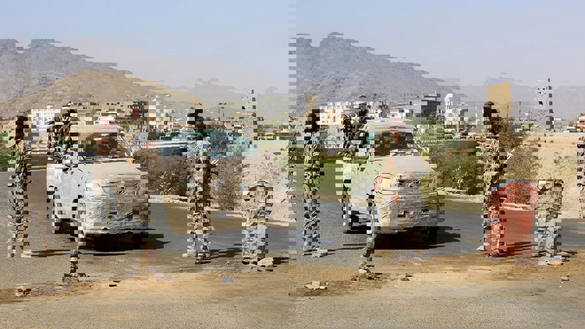 اليمن.. مطالبات "إنقاذ" شبوة تتواصل وسط توتر عسكري حول قاعدة "العلم"