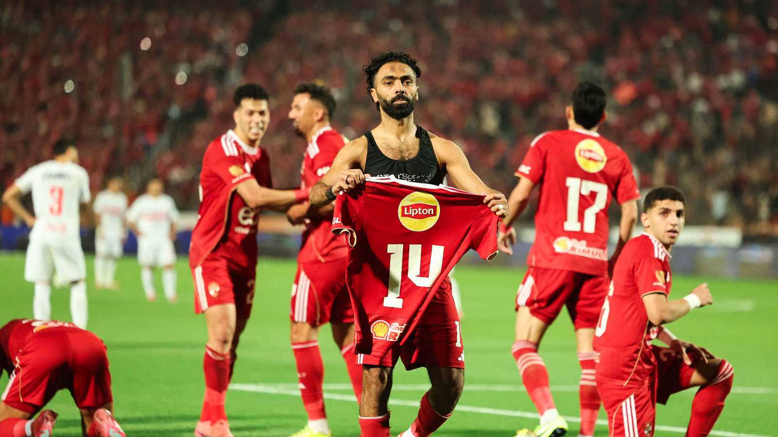 الشحات يقترب من بركات.. ماذا يحتاج ليصبح أكثر لاعب لم يخسر أمام الزمالك؟ 