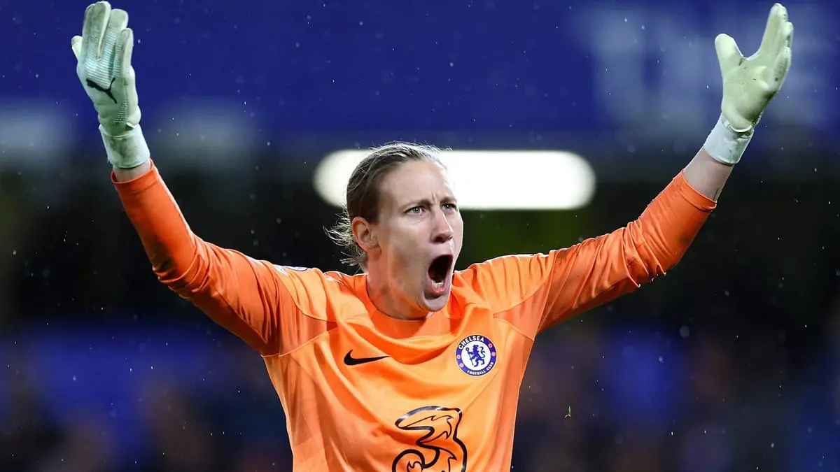 آن كاترين بيرغر.. من محاربة السرطان إلى نصف نهائي دوري أبطال أوروبا في 6 أشهر