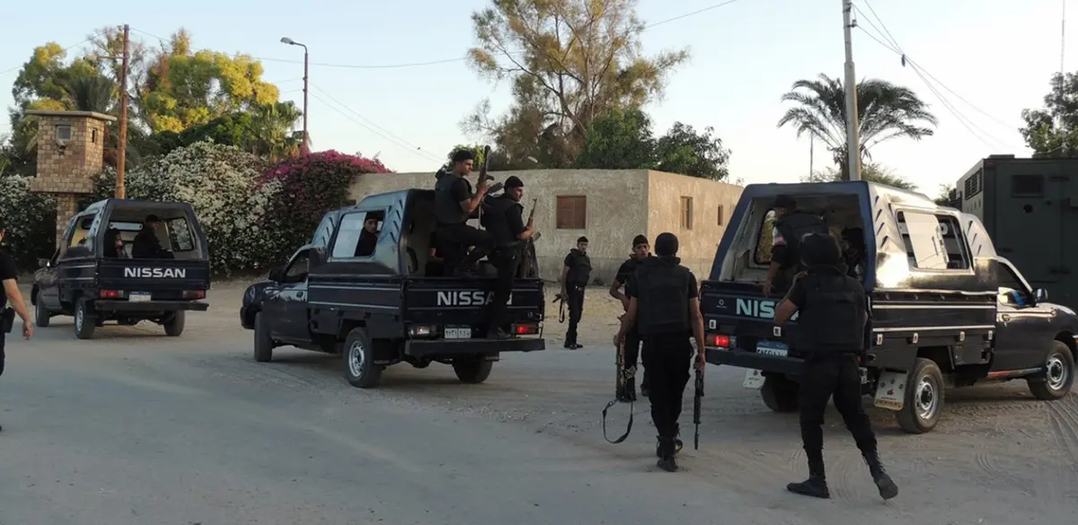 مصر.. اعتقال المتهم الرئيسي باستغلال مُسنة مصرية لتهريب المخدرات إلى السعودية