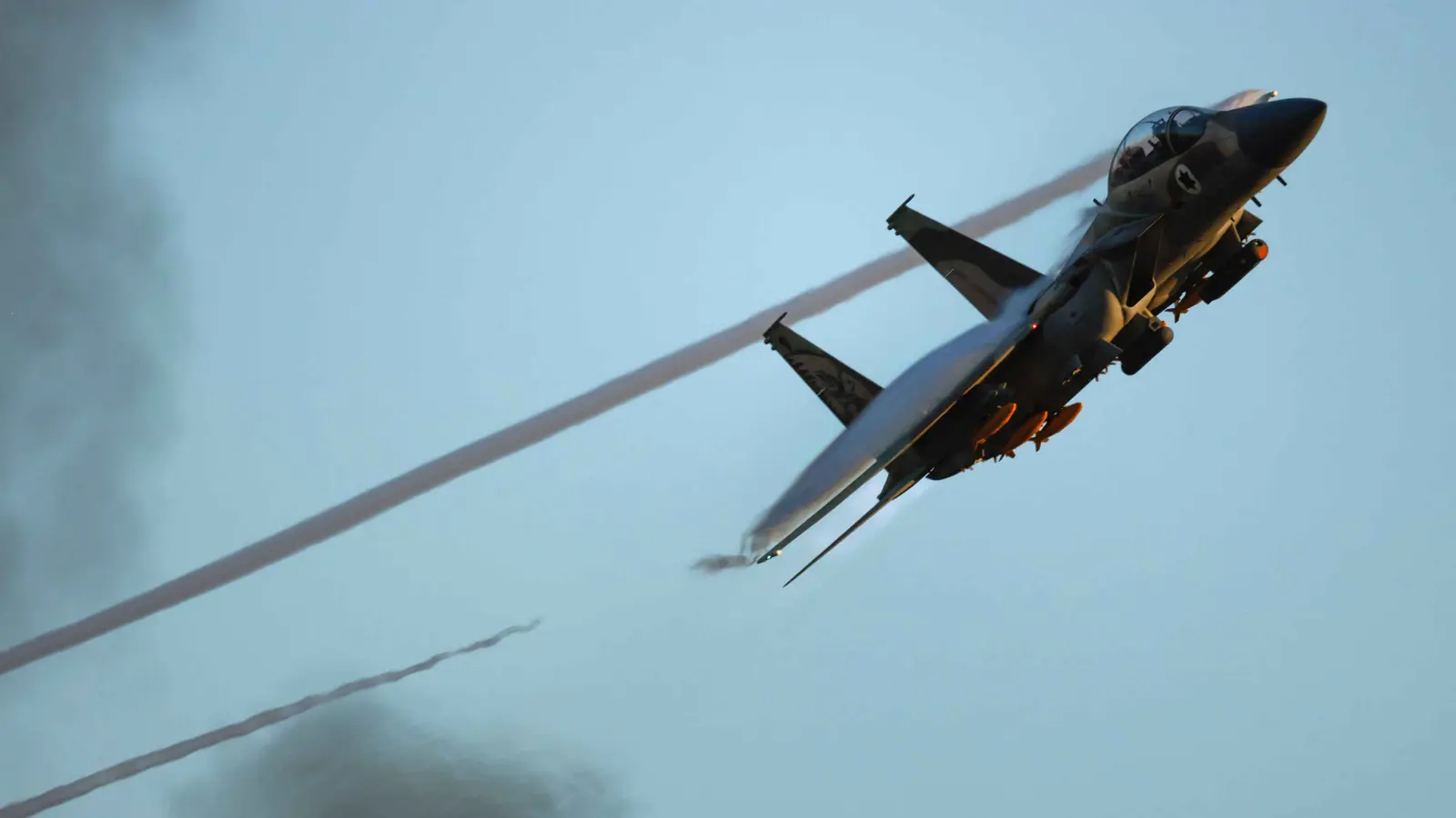 غارات إسرائيلية تستهدف "مستودع أسلحة" لحماس جنوب سوريا (فيديو)