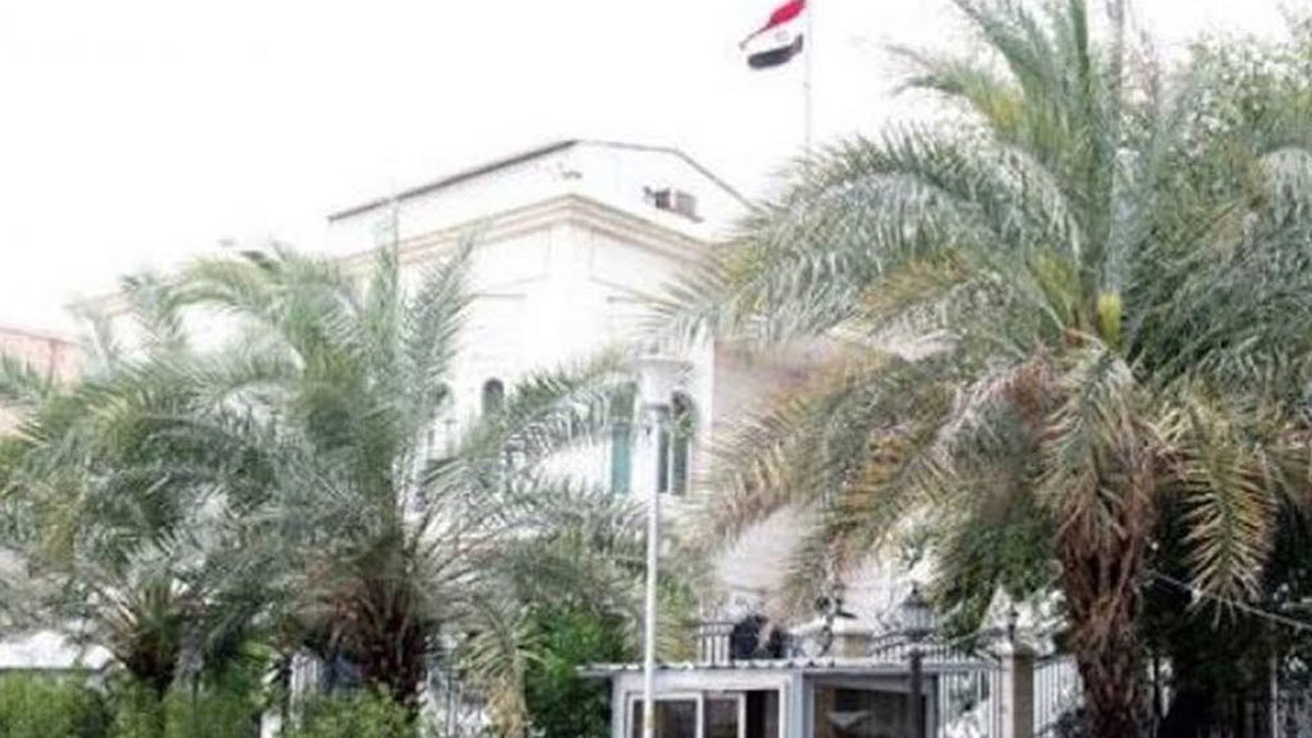 كويتي يهدد بتفجير نفسه أمام القنصلية المصرية