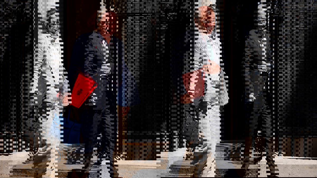 بريطانيا تبدأ محادثات تجارة حرة مع دول الخليج العربي