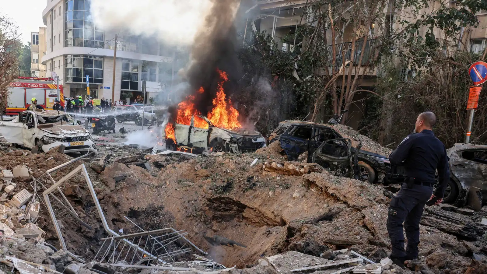 9 إصابات بهجوم إيراني على تل أبيب (فيديو)