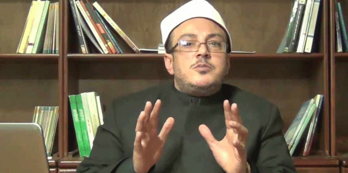 بعد واقعة الشيخ ميزو.. البرلمان المصري يبحث سن قانون "الزي الديني"