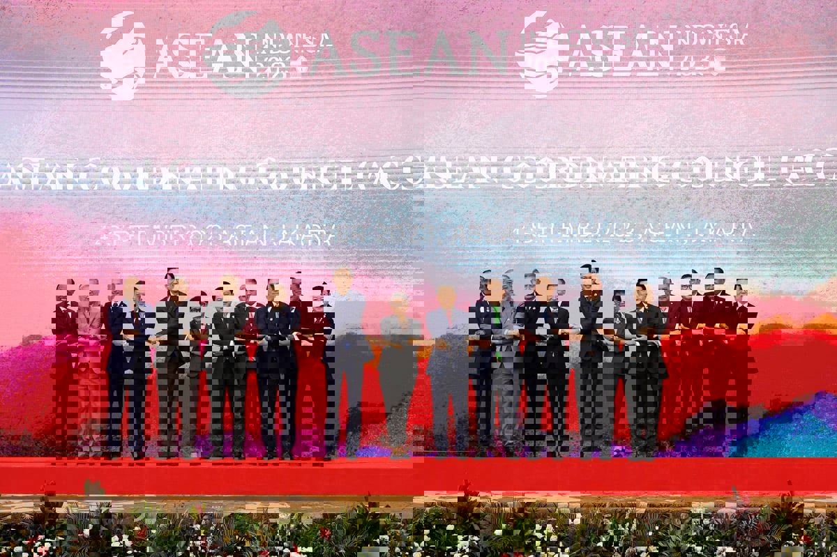 وزراء خارجية آسيان يبدون قلقهم إزاء التوتر في بحر الصين الجنوبي