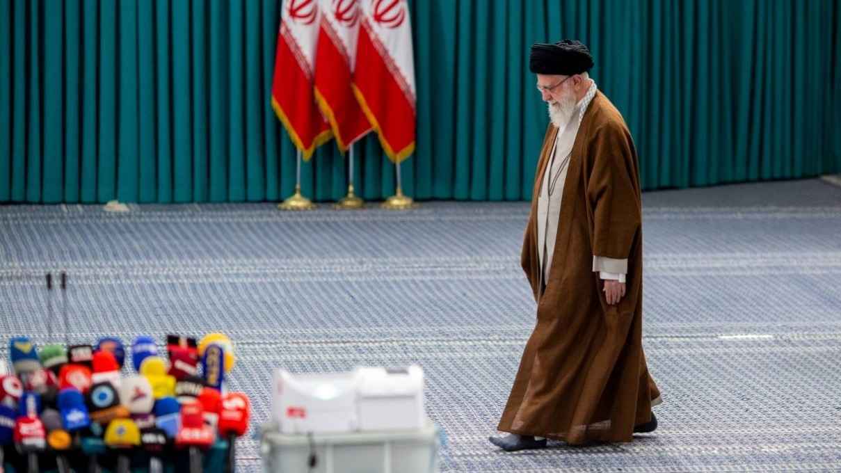 "صراع الأجنحة".. الهجوم الإسرائيلي يفجر الخلافات داخل النظام الإيراني