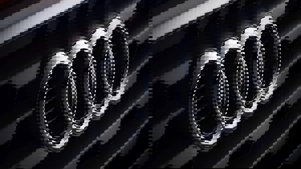 "أودي" تختبر سيارة RS Q E-Tron الكهربائية في رالي داكار 2022 (صور)