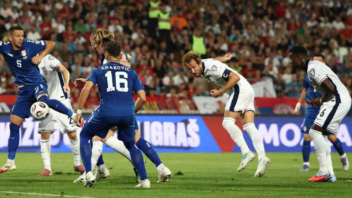 ملخص وأهداف مباراة صربيا وإنجلترا في تصفيات كأس العالم (فيديو)