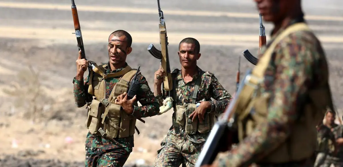 الجيش اليمني يشن هجومًا عنيفًا على مراكز رئيسية للحوثيين في البيضاء