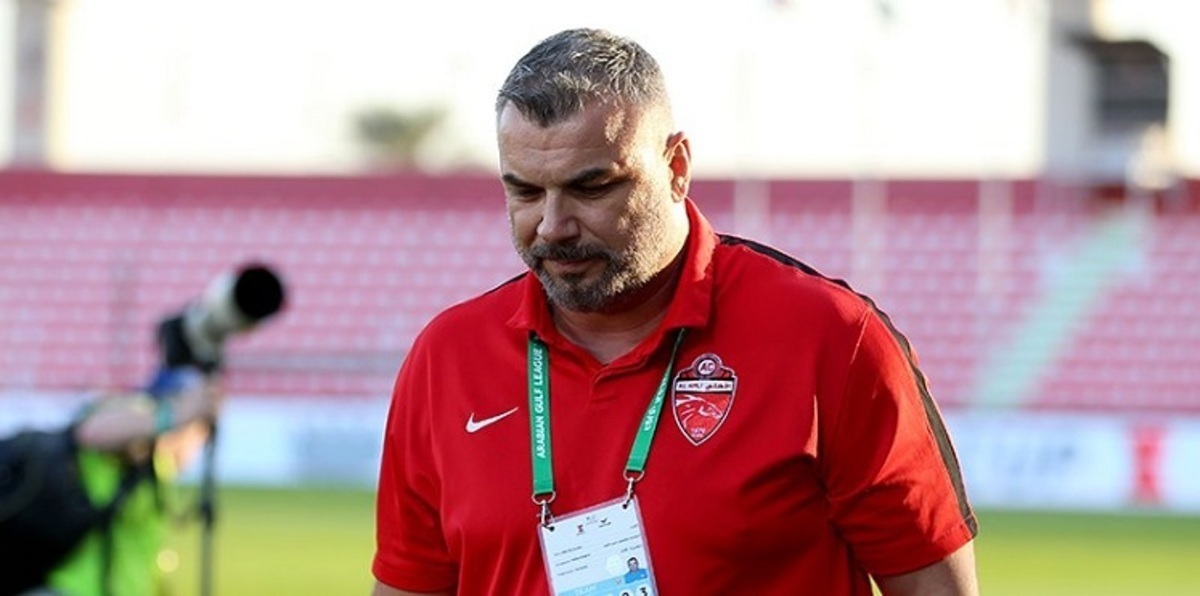 مدرب الأهلي الإماراتي غاضبًا: أنا لا أفهم كرة القدم