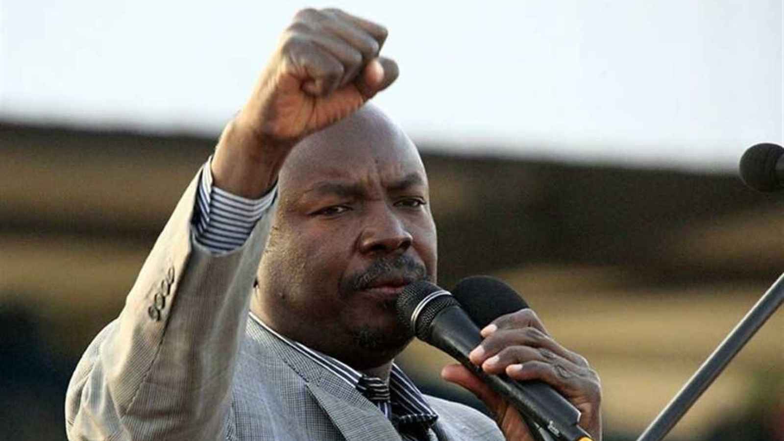 خبراء سودانيون: أحمد هارون "سيعمق" عزلة حكومة البرهان