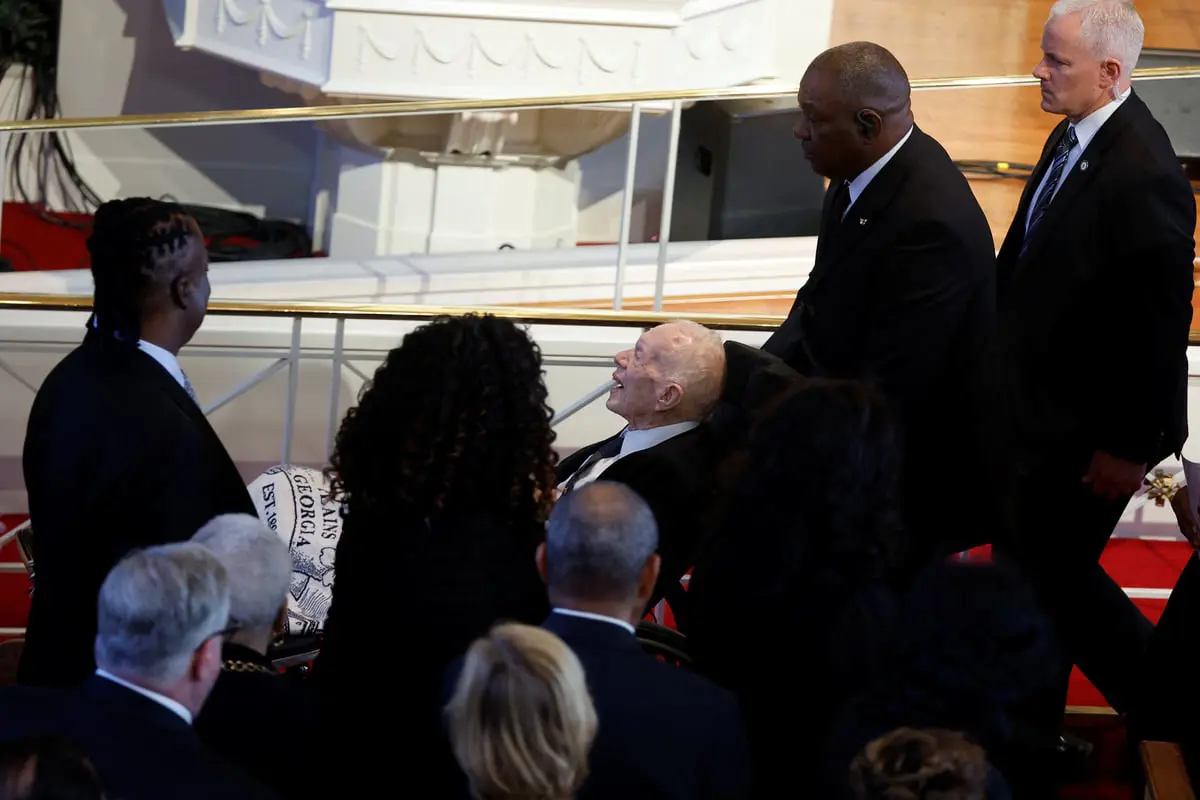 جيمي كارتر يشارك في مراسم تأبين زوجته بحضور بايدن وكلينتون‎