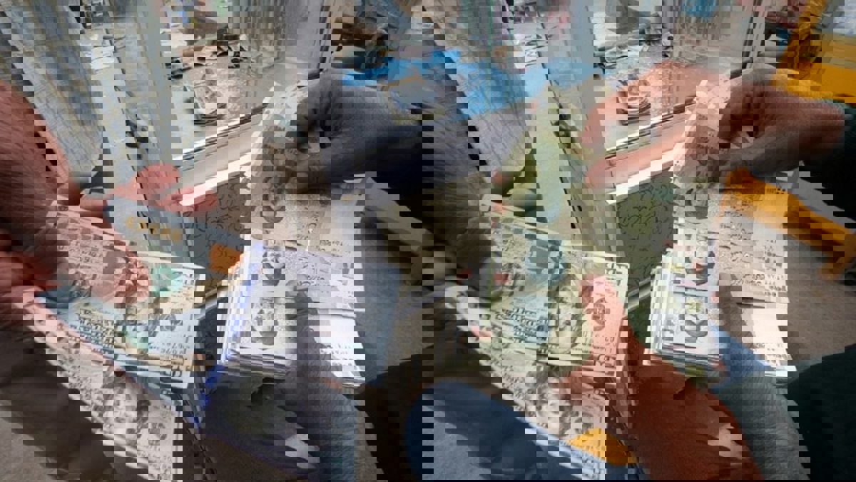 إنشاء بورصة إيرانية للسلع في العراق وسط مخاوف من عقوبات أمريكية على بغداد