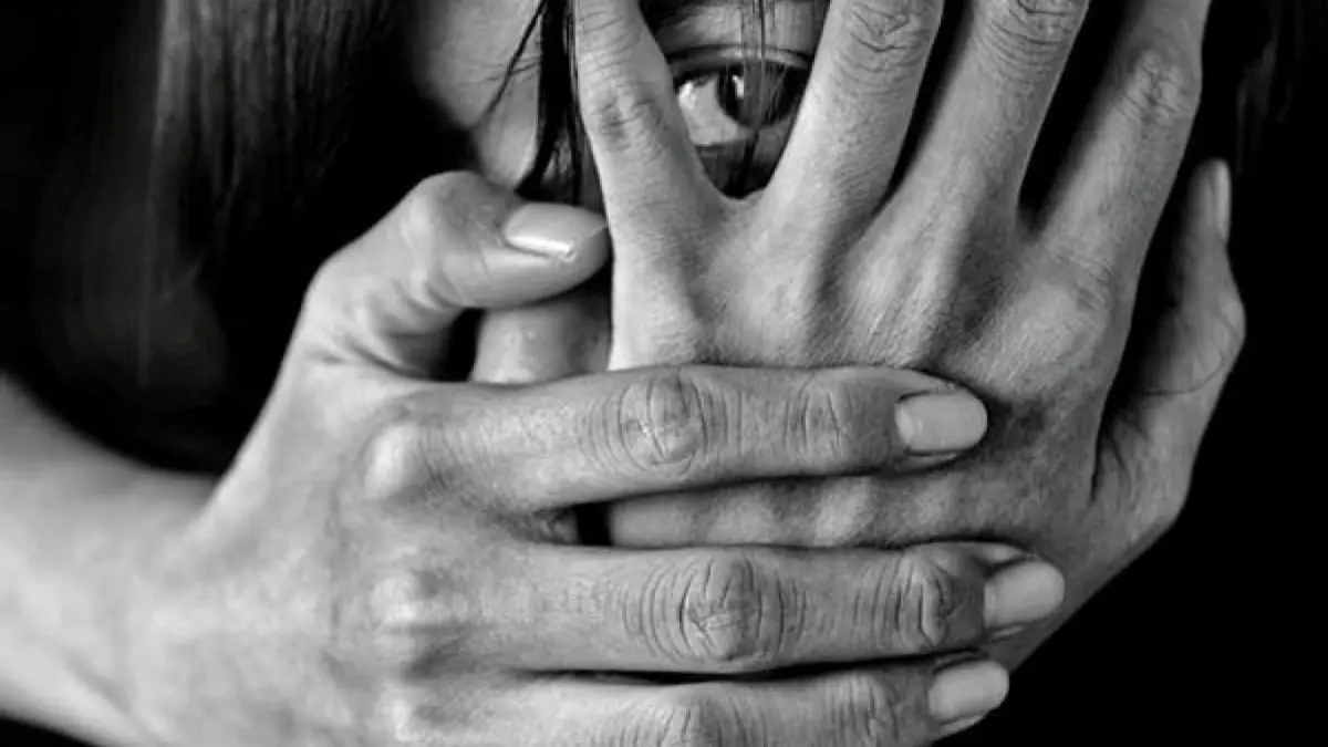 السعودية.. فتاة تتهم والدها بالتحرش بها وتثير موجة تعاطف واسعة