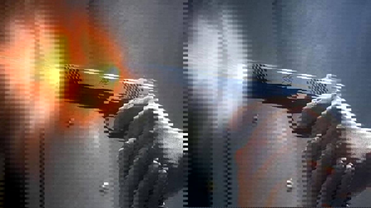 يمني يقتل 5 أفراد من أسرة واحدة بسبب خلاف على "قطعة أرض"