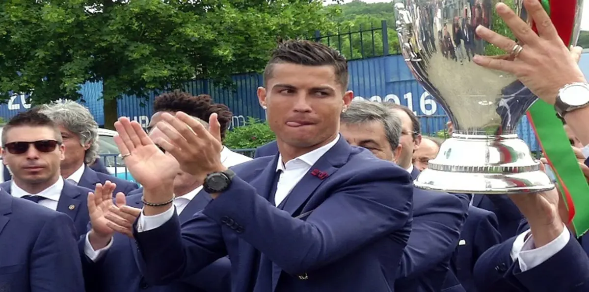 حرب بين ريال مدريد وبرشلونة بسبب رونالدو (صورة)