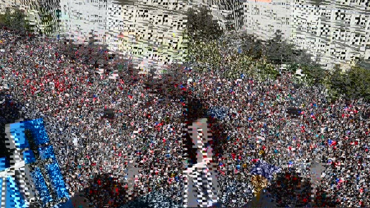 70 ألف متظاهر في براغ ضد الحكومة التشيكية والاتحاد الأوروبي والناتو