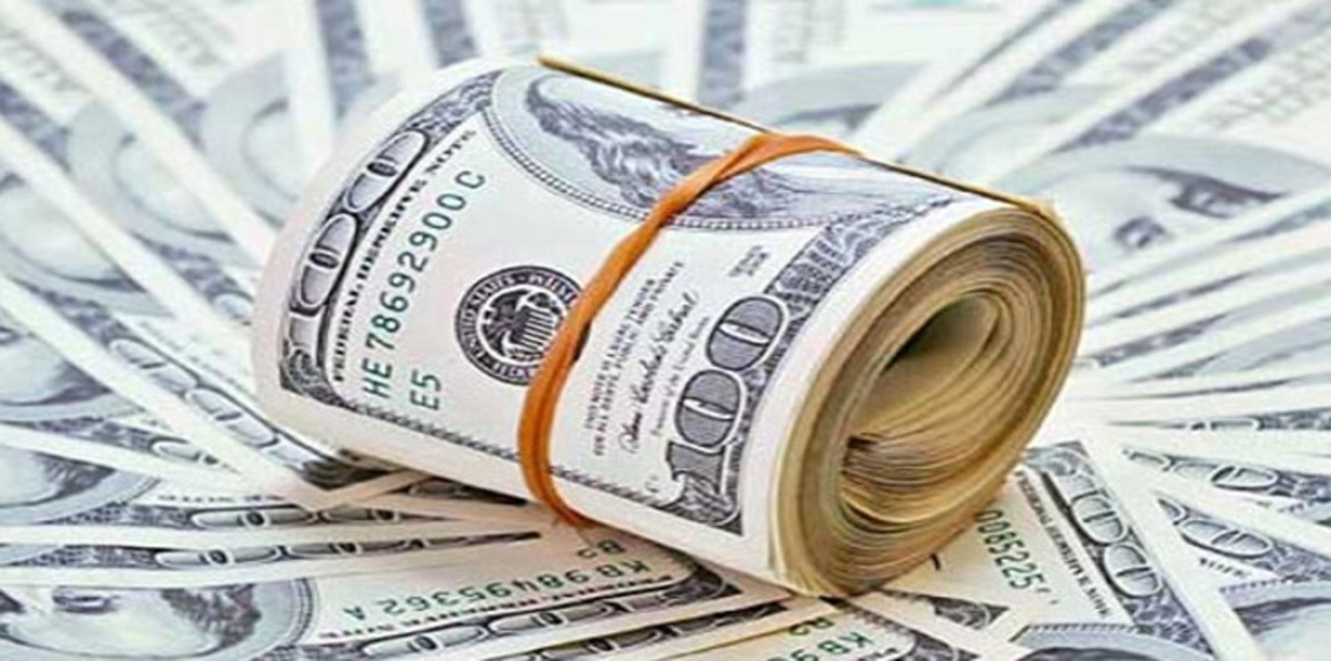 لماذا يتمسك الدولار بالصعود في مصر؟