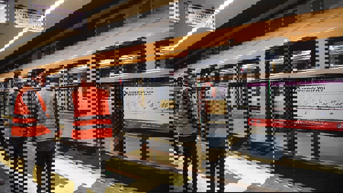 حفّار يخترق نفق المترو في إسطنبول (فيديو)