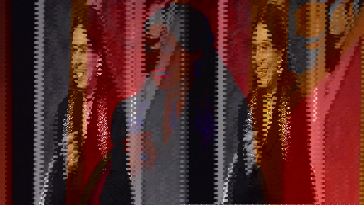 دينا: "رقصت بعد وفاة والدي بيوم" (فيديو)