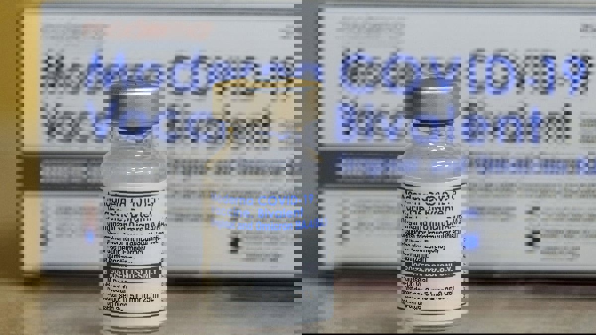 بريطانيا توافق على لقاح موديرنا المحدث لكوفيد
