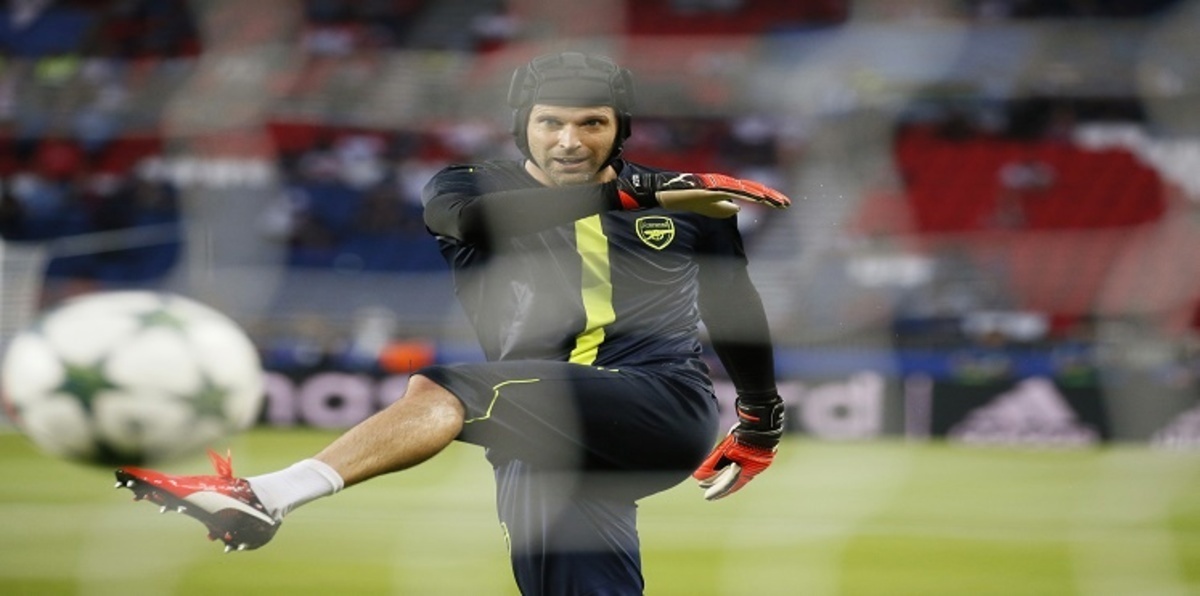 فينغر يؤكّد عودة تشيك لحراسة عرين آرسنال