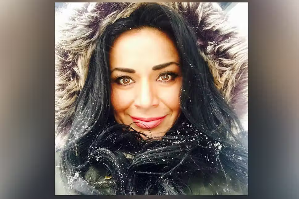 21 عاما لامرأة سممت شبيهتها بكعكة جبن لانتحال شخصيتها