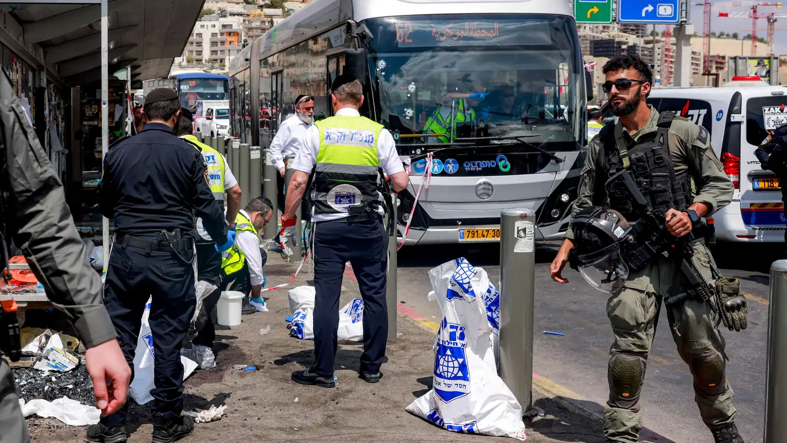 قبيل عملية القدس.. توقيت قرار " تأمين الحافلات" يثير الجدل بإسرائيل