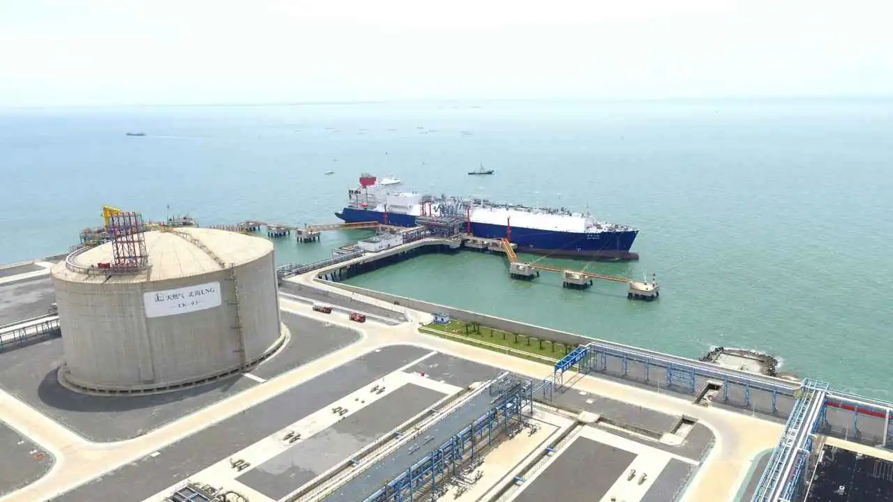 الغاز الروسي يغزو الصين.. "ثغرة سرية" تعطّل استراتيجية واشنطن في القطب الشمالي