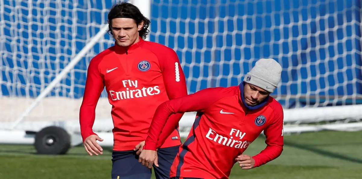 باريس سان جيرمان ينهي أزمة نيمار وكافاني