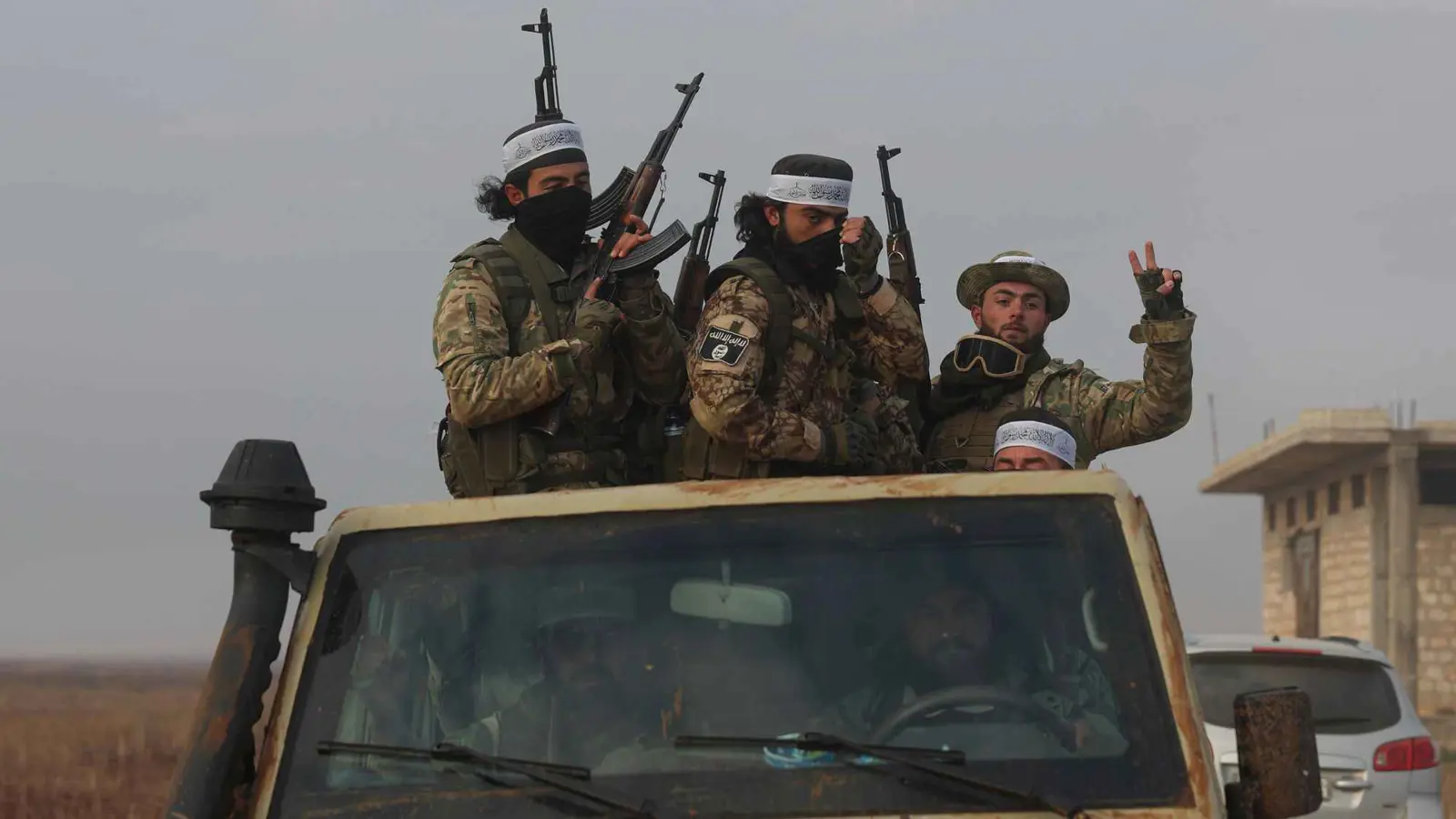 أمهل الروس شهرا.. بيان منسوب لـ"بركان الفرات" يتبنى "عملية حميميم"