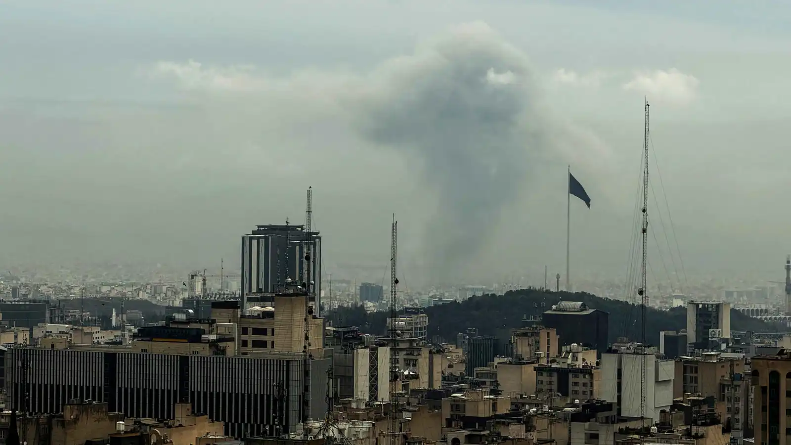 إسرائيل تعلن ضرب مواقع لإنتاج الصواريخ البالستية في طهران