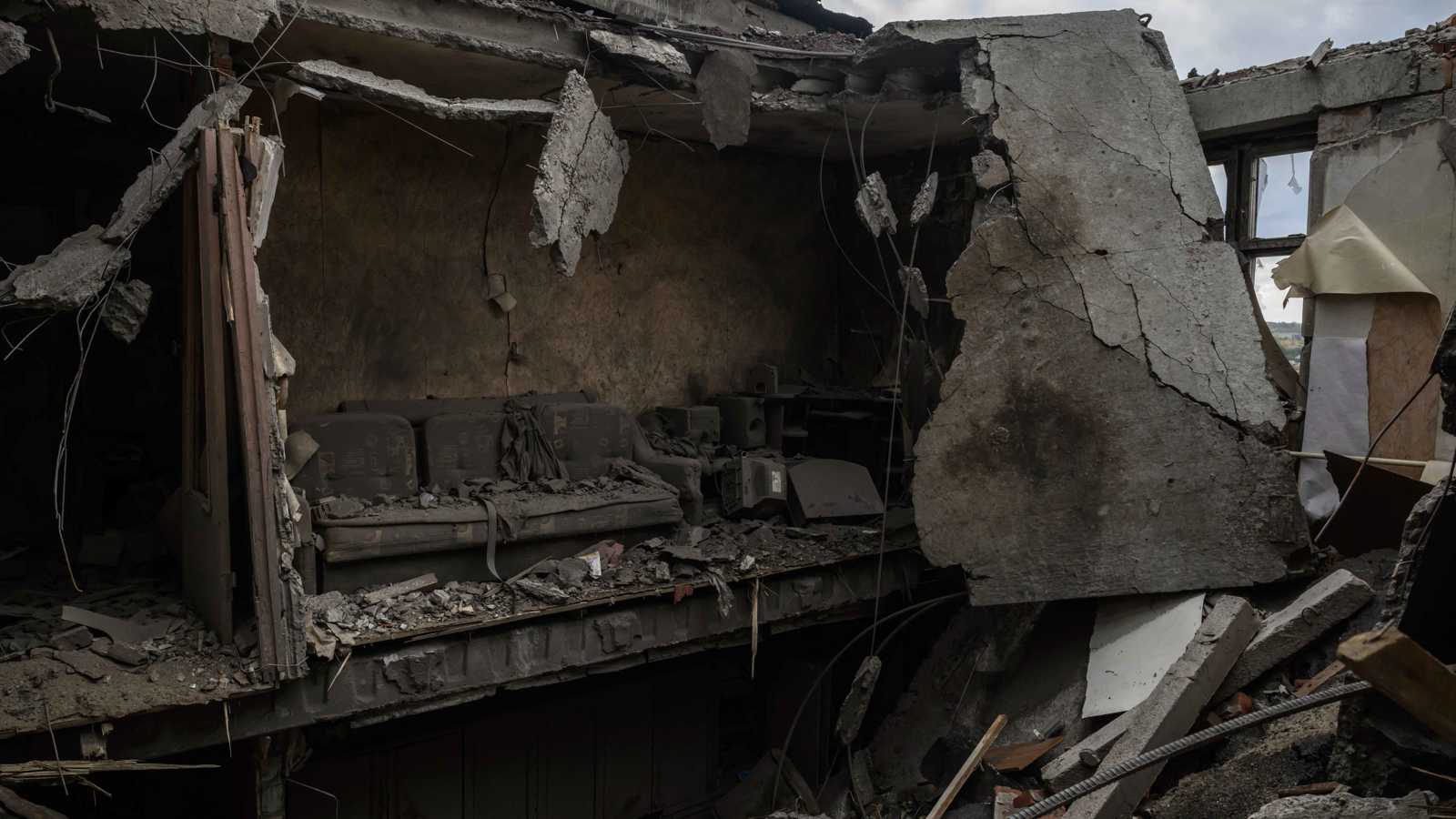 3 قتلى بقصف روسي شمال شرق أوكرانيا